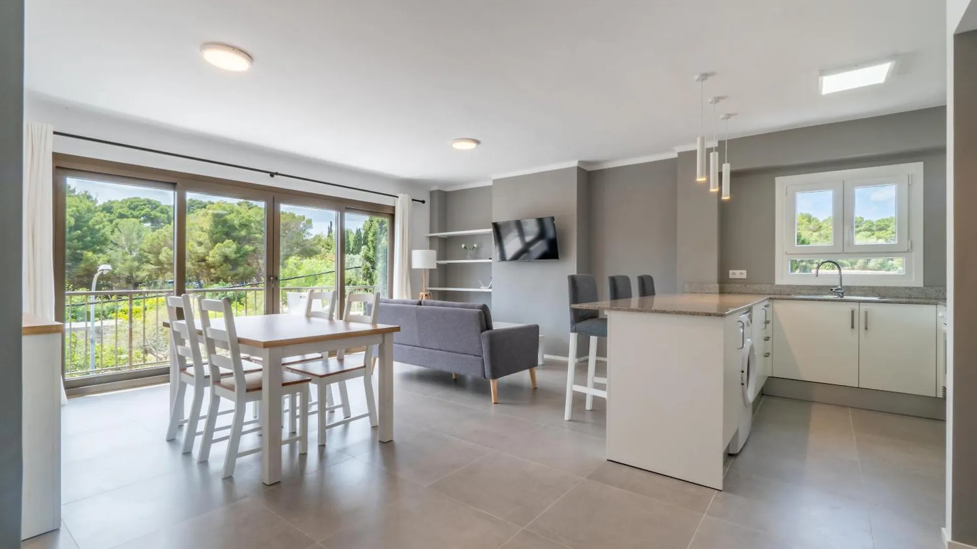 Ponent Cala Ratjada Apartments E Spain