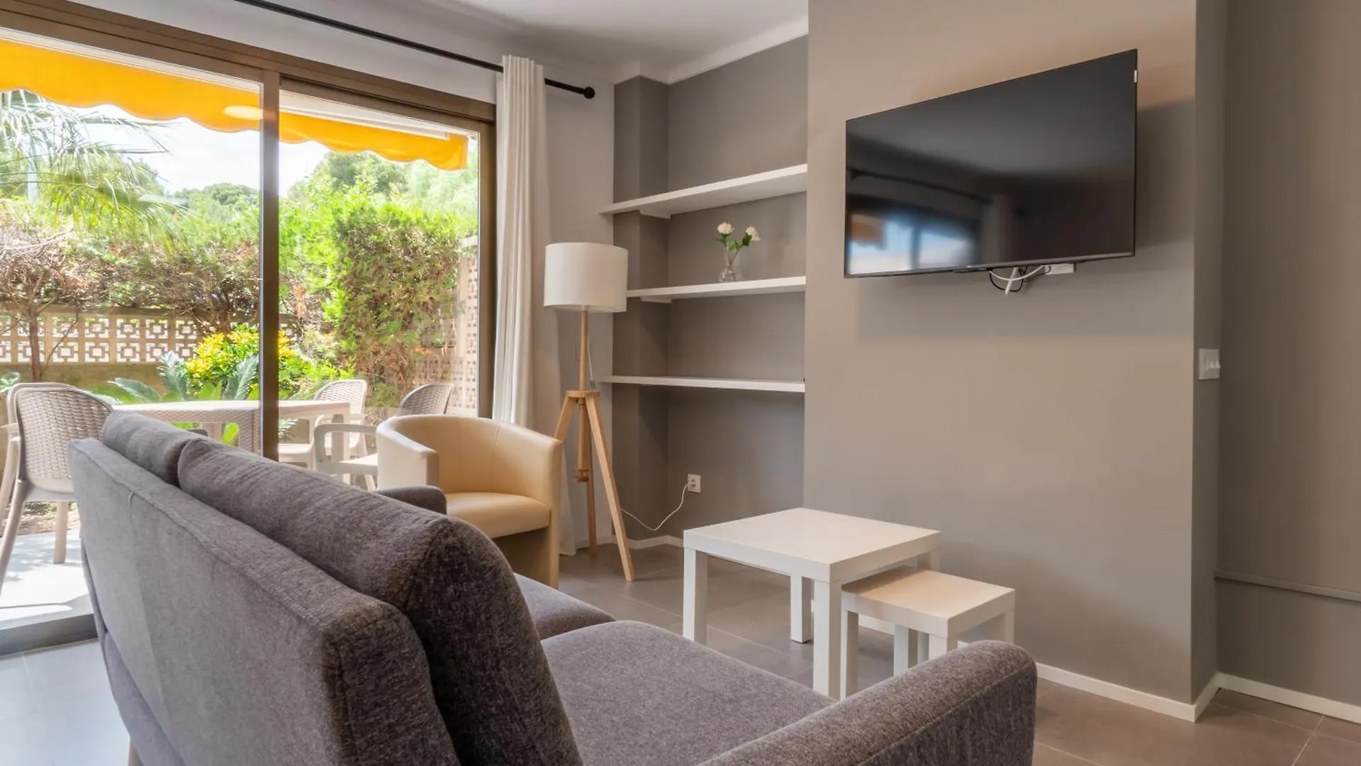 Ponent Cala Ratjada Apartments E Spain